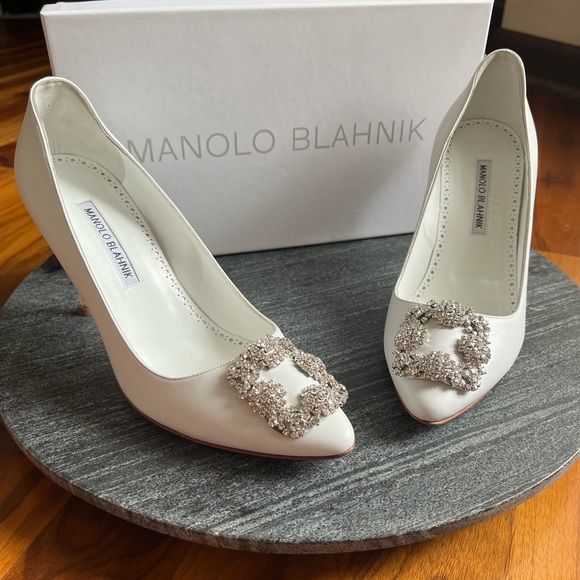 MANOLO BLAHNIK Hangisi Crystal Buckle Pump Leather, NEW - Picture 4 of 14